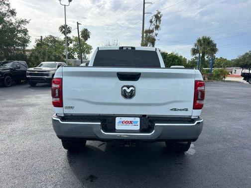 Bright White Clearcoat 2024 RAM 3500 Tradesman Crew Cab 4x4 6'4' Box