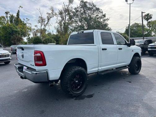 Bright White Clearcoat 2024 RAM 3500 Tradesman Crew Cab 4x4 6'4' Box