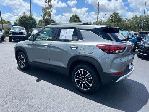 Sterling Gray Metallic 2024 Chevrolet Trailblazer LT
