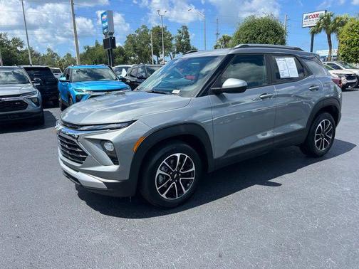 Sterling Gray Metallic 2024 Chevrolet Trailblazer LT