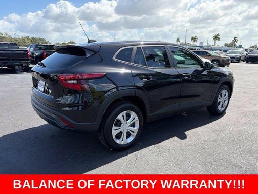 Mosaic Black Metallic 2026 Chevrolet Trax LS