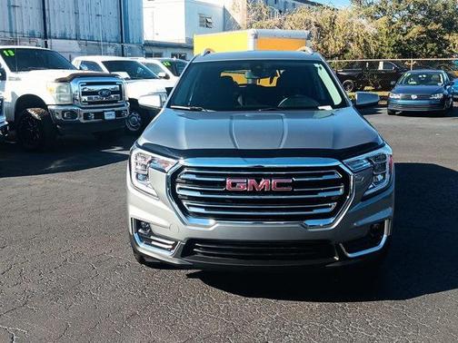 Sterling Metallic 2024 GMC Terrain SLT