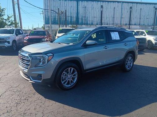 Sterling Metallic 2024 GMC Terrain SLT