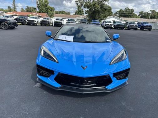 2025 Chevrolet Corvette Stingray w/2LT