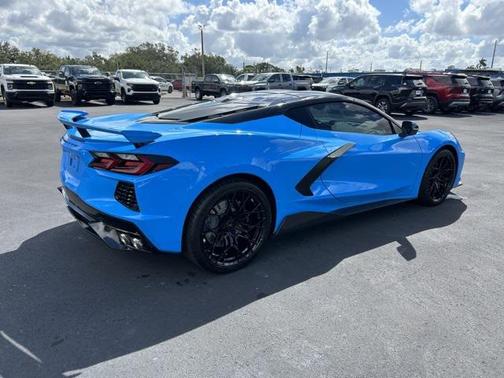 2025 Chevrolet Corvette Stingray w/2LT