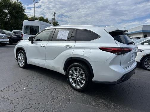 2022 Toyota Highlander Limited