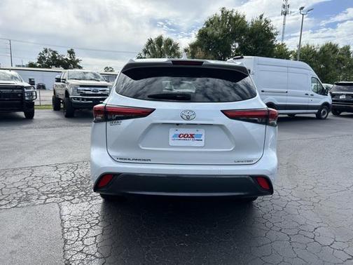 2022 Toyota Highlander Limited