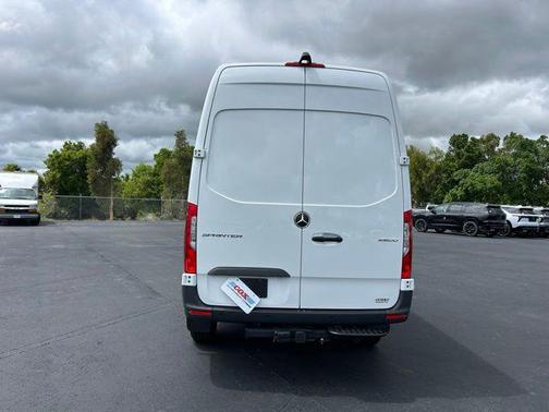 2024 Mercedes-Benz Sprinter 2500 Crew 144 WB