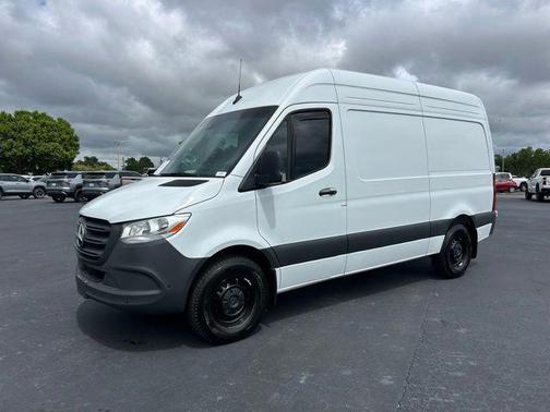2024 Mercedes-Benz Sprinter 2500 Crew 144 WB