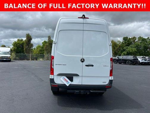 2024 Mercedes-Benz Sprinter 2500 Crew 144 WB