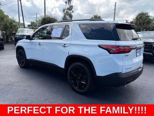 Summit White 2022 Chevrolet Traverse LT Cloth