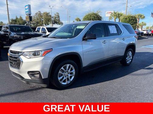 Silver Ice Metallic 2018 Chevrolet Traverse LS