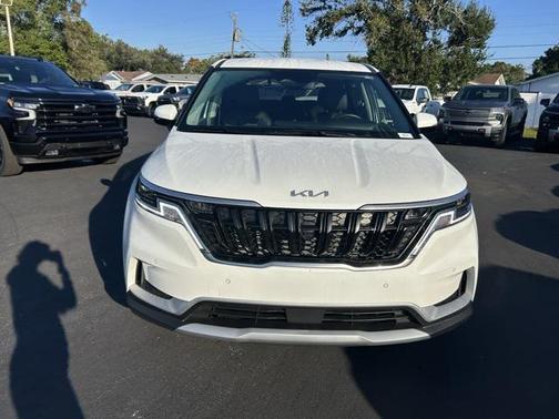 2024 Kia Carnival EX