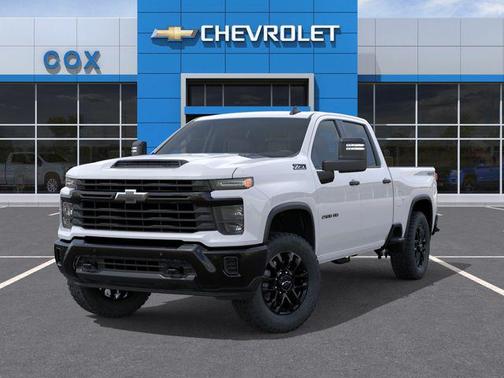 Summit White 2026 Chevrolet Silverado 2500 Custom