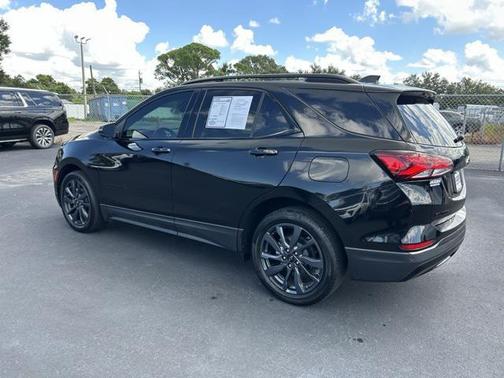 2022 Chevrolet Equinox FWD RS