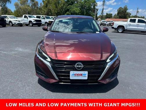 Garnet Pearl Metallic 2023 Nissan Altima 2.5 SV