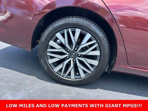 Garnet Pearl Metallic 2023 Nissan Altima 2.5 SV