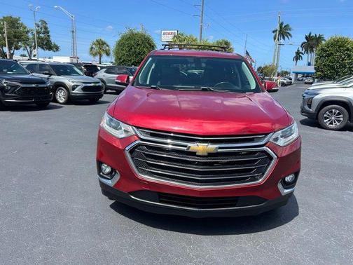 Cajun Red Tintcoat 2019 Chevrolet Traverse LT Cloth