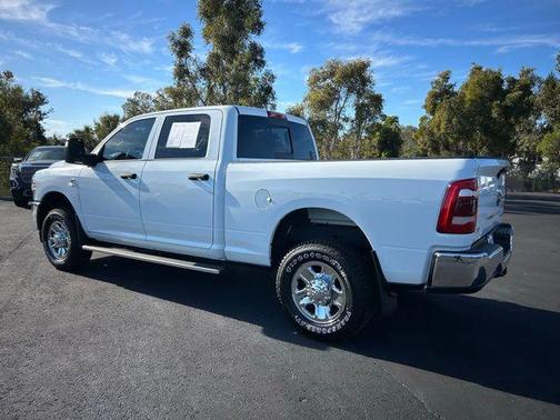 2024 RAM 2500 Tradesman Crew Cab 4x4 6'4' Box