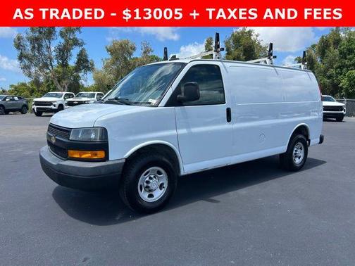 Summit White 2020 Chevrolet Express 2500 Work Van
