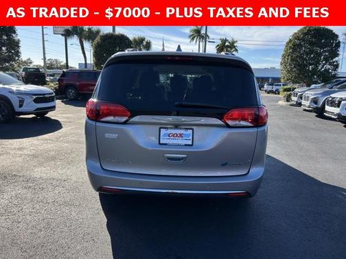 2017 Chrysler Pacifica Hybrid Platinum