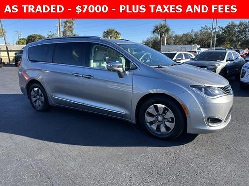 2017 Chrysler Pacifica Hybrid Platinum