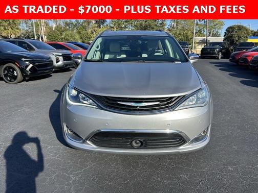 2017 Chrysler Pacifica Hybrid Platinum