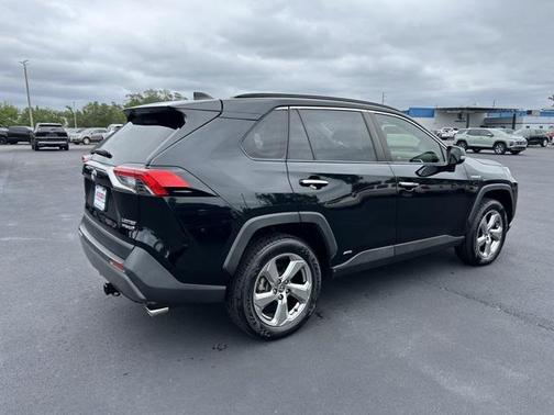 2020 Toyota RAV4 Hybrid SE