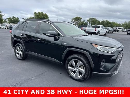 2020 Toyota RAV4 Hybrid SE