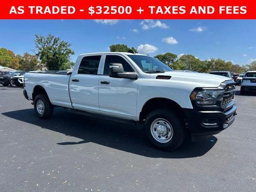 2023 RAM 2500 Tradesman Crew Cab 4x4 8' Box