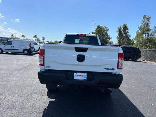 2023 RAM 2500 Tradesman Crew Cab 4x4 8' Box