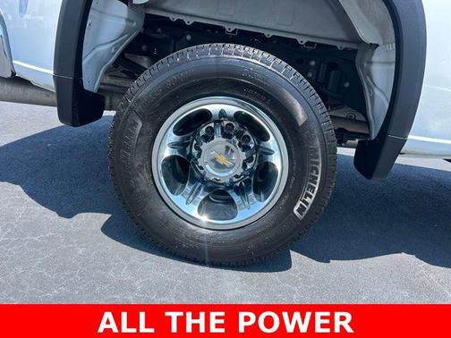 Summit White 2025 Chevrolet Silverado 3500 LT