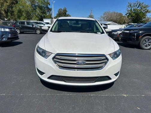 2018 Ford Taurus SEL