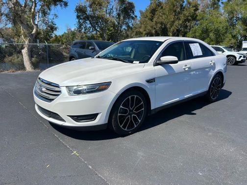 2018 Ford Taurus SEL