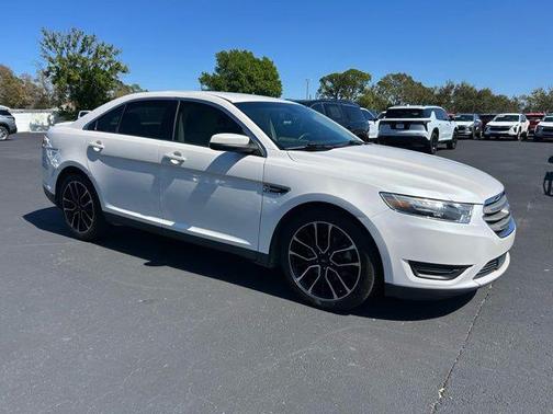 2018 Ford Taurus SEL