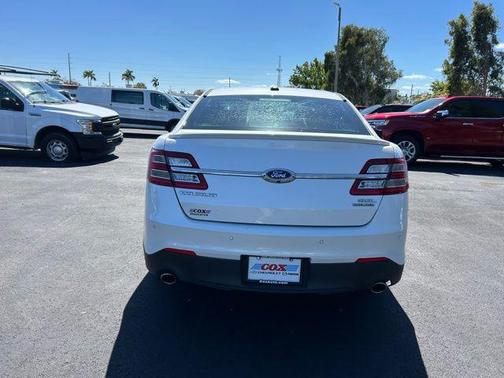 2018 Ford Taurus SEL