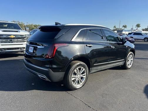 2022 Cadillac XT5 Premium Luxury