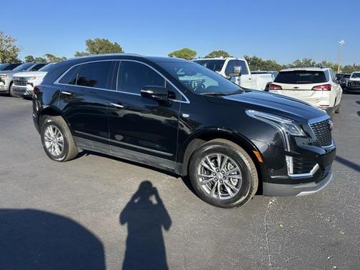 2022 Cadillac XT5 Premium Luxury