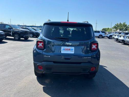 Slate Blue Pearlcoat 2022 Jeep Renegade Limited