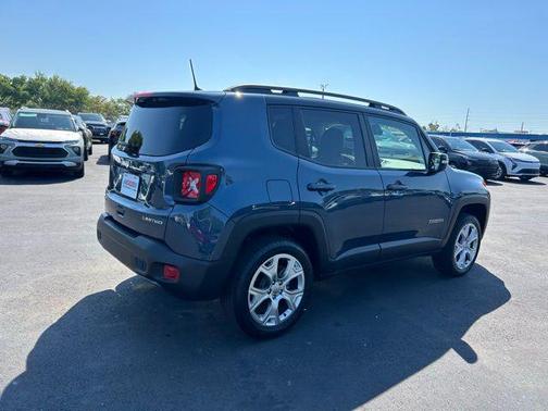 Slate Blue Pearlcoat 2022 Jeep Renegade Limited
