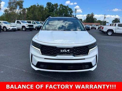 Glacial White Pearl 2022 Kia Sorento SX