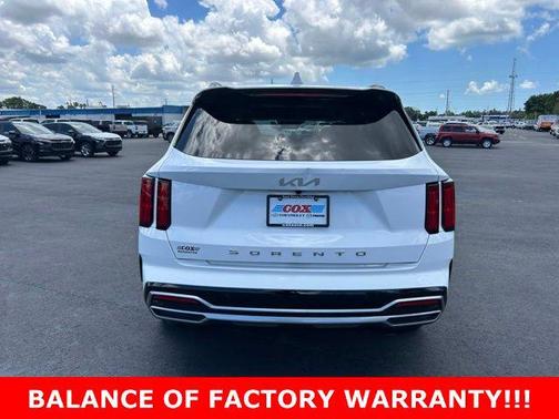 Glacial White Pearl 2022 Kia Sorento SX