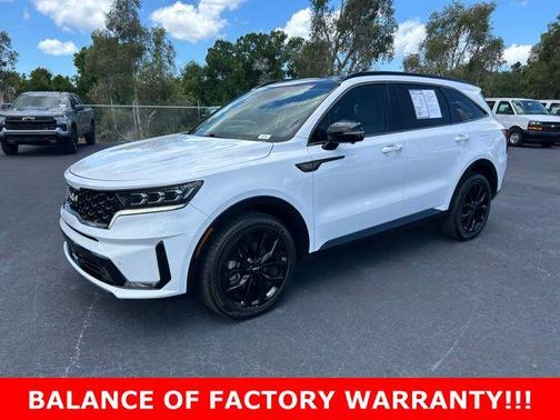 Glacial White Pearl 2022 Kia Sorento SX
