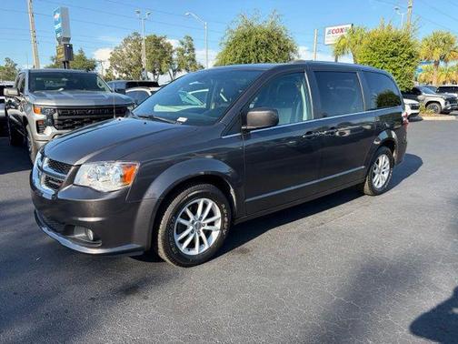 Granite Pearlcoat 2019 Dodge Grand Caravan SXT