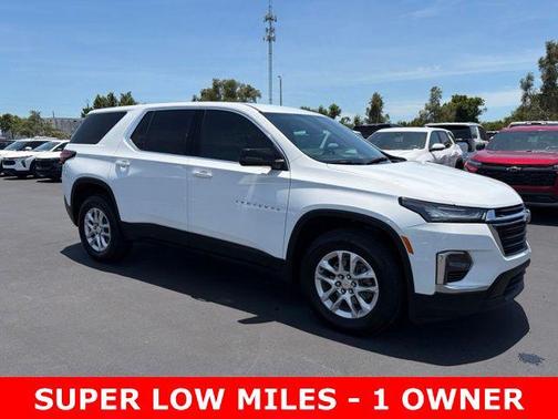 Summit White 2023 Chevrolet Traverse LS