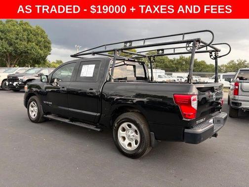 Super Black 2021 Nissan Titan S