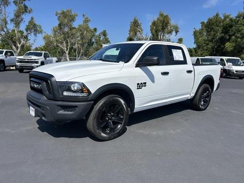 2024 RAM 1500 Classic Warlock Crew Cab 4x2 5'7' Box