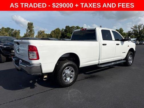 Bright White Clearcoat 2022 RAM 2500 Tradesman Crew Cab 4x4 8' Box