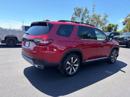 Radiant Red Metallic II 2025 Honda Pilot Touring 8-Passenger