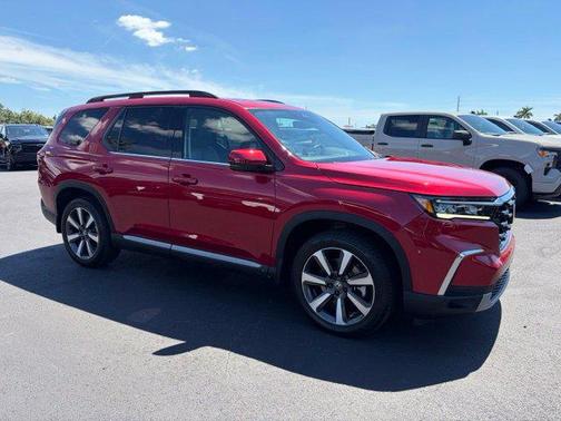 Radiant Red Metallic II 2025 Honda Pilot Touring 8-Passenger